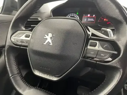 Photo 28 Peugeot 2008  BlueHDi 130 S&S EAT8