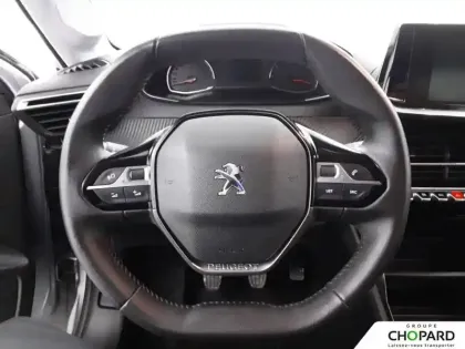 Photo 32 Peugeot 208  PureTech 75 S&S BVM5