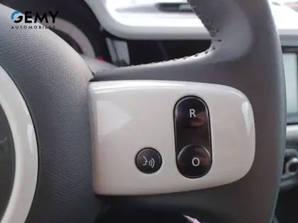 Photo 14 Renault Twingo  III E-Tech