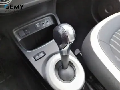 Photo 16 Renault Twingo  III E-Tech