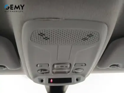 Photo 16 Peugeot 208  PureTech 100 S&S EAT8