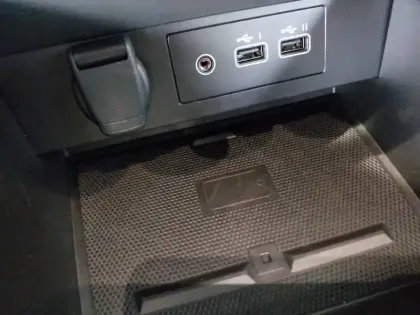 Photo 37 Mitsubishi Colt Gén. VIII Ph1 Intense 5