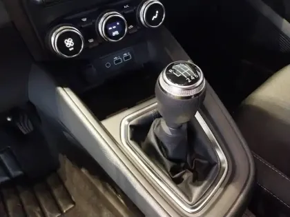 Photo 36 Mitsubishi Colt Gén. VIII Ph1 Intense 5