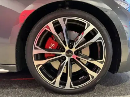 Photo 5 Audi S5  Avant TFSI Hybride 367 ch S tronic 7 Quattro