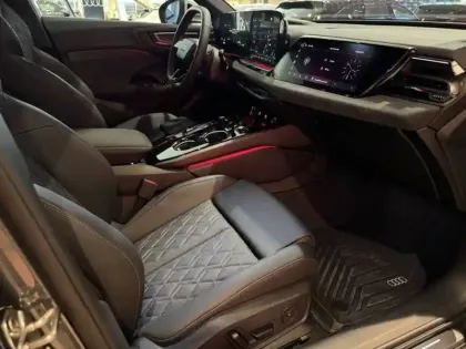 Photo 23 Audi S5  Avant TFSI Hybride 367 ch S tronic 7 Quattro