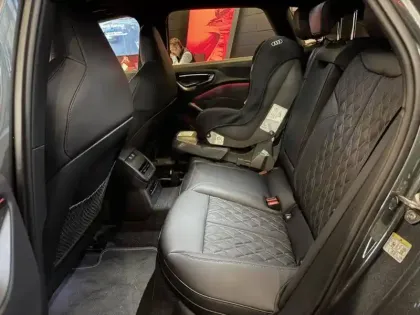 Photo 21 Audi S5  Avant TFSI Hybride 367 ch S tronic 7 Quattro