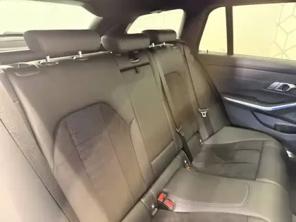 Photo 23 BMW Serie 3 Touring 330d xDrive 286 ch BVA8