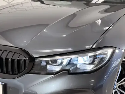 Photo 40 BMW Serie 3 Touring 330d xDrive 286 ch BVA8