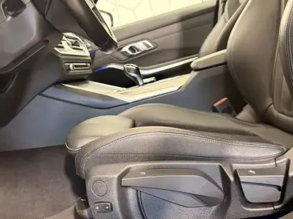 Photo 36 BMW Serie 3 Touring 330d xDrive 286 ch BVA8