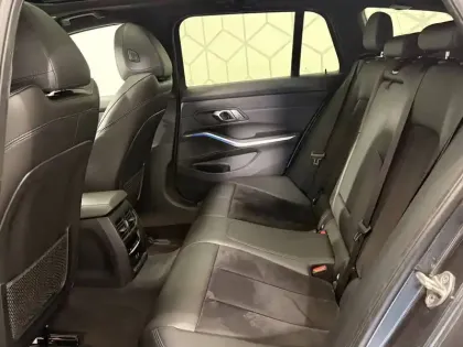 Photo 34 BMW Serie 3 Touring 330d xDrive 286 ch BVA8