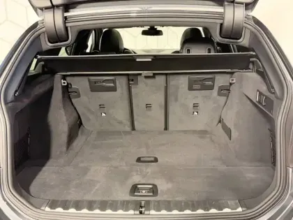 Photo 8 BMW Serie 3 Touring 330d xDrive 286 ch BVA8