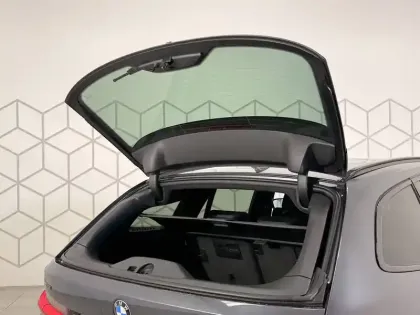 Photo 28 BMW Serie 3 Touring 330d xDrive 286 ch BVA8