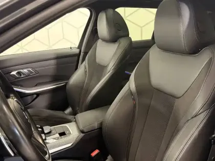 Photo 37 BMW Serie 3 Touring 330d xDrive 286 ch BVA8