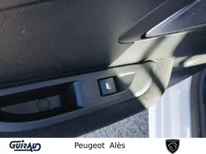 Photo 12 Peugeot 208  PureTech 100 S&S BVM6