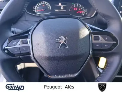 Photo 17 Peugeot 208  PureTech 100 S&S BVM6