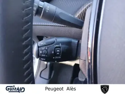 Photo 60 Peugeot 208  PureTech 100 S&S BVM6