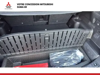 Photo 27 Mitsubishi Outlander  2.4 MIVEC PHEV 306 4WD