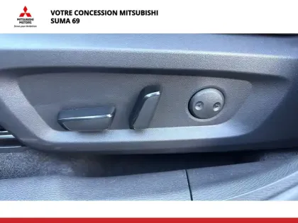 Photo 26 Mitsubishi Outlander  2.4 MIVEC PHEV 306 4WD