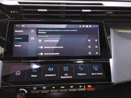 Photo 41 Peugeot 308  SW PHEV 225 e-EAT8