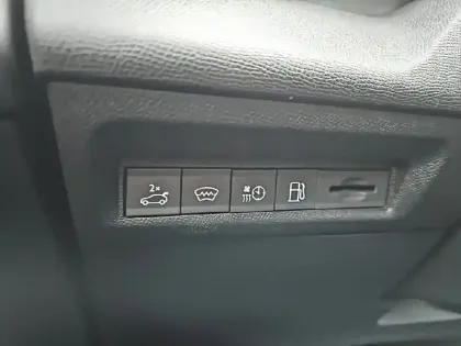 Photo 19 Peugeot 308  SW PHEV 225 e-EAT8