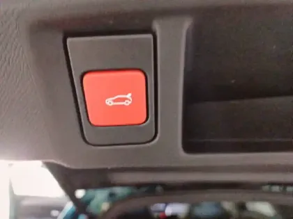 Photo 55 Peugeot 308  SW PHEV 225 e-EAT8