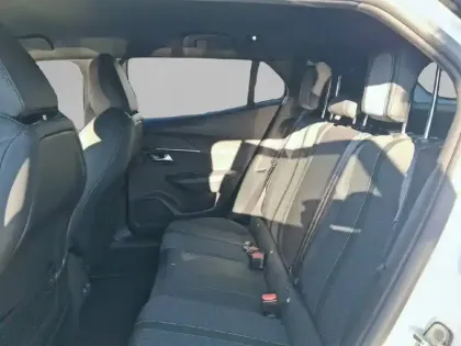 Photo 11 Peugeot 2008  PureTech 130 S&S EAT8