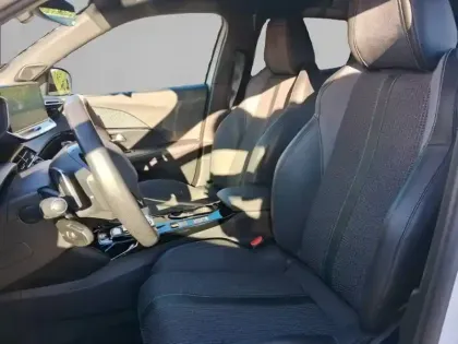 Photo 10 Peugeot 2008  PureTech 130 S&S EAT8