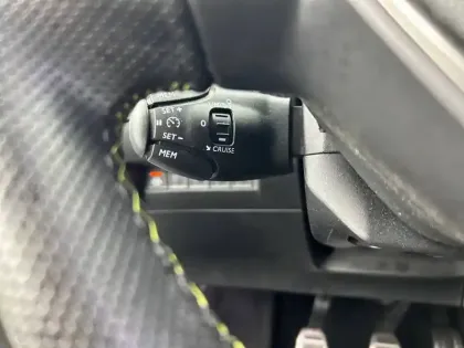 Photo 18 Peugeot 2008  BlueHDi 110 S&S BVM6