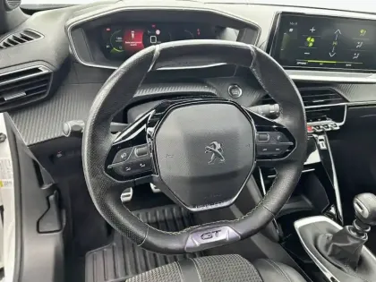 Photo 8 Peugeot 2008  BlueHDi 110 S&S BVM6