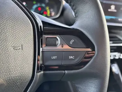 Photo 18 Peugeot 208  Electrique 50 kWh 136ch