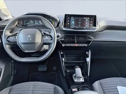 Photo 7 Peugeot 208  Electrique 50 kWh 136ch