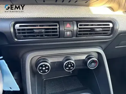 Photo 14 Citroën C3  Turbo 100 ch BVM6