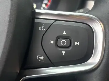 Photo 8 Volvo Xc40  B3 163 ch DCT7