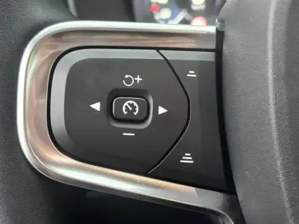 Photo 7 Volvo Xc40  B3 163 ch DCT7