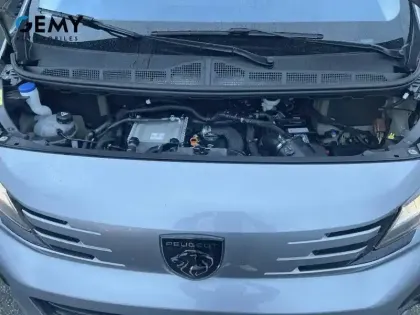 Photo 11 Peugeot Expert  CA FIXE M DIESEL 180 CH AUTOMATIQUE