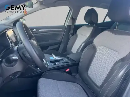 Photo 8 Renault Megane Mégane IV Berline Blue dCi 115 EDC - 21B