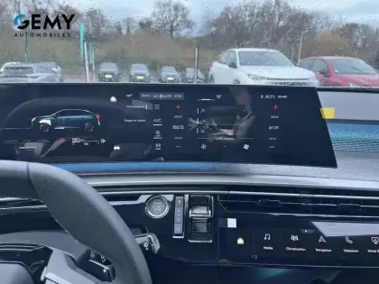 Photo 35 Peugeot 3008  Hybrid 145 e-DCS6