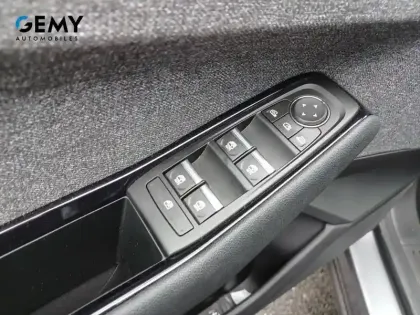 Photo 6 Renault Espace  E-Tech full hybrid 200 GSR2