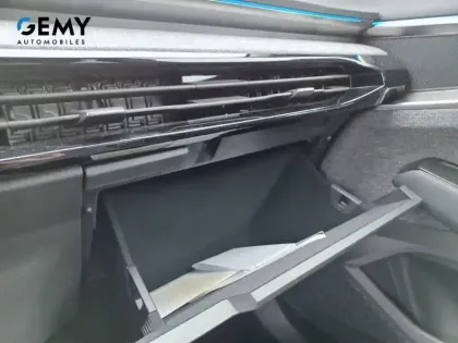 Photo 18 Renault Espace  E-Tech full hybrid 200 GSR2