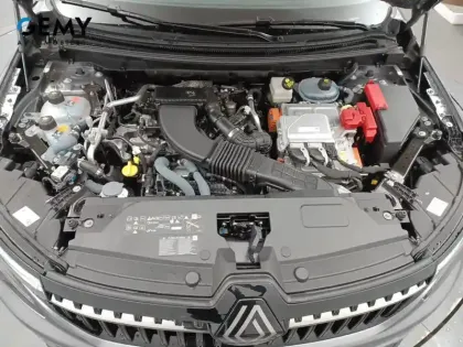 Photo 31 Renault Espace  E-Tech full hybrid 200 GSR2