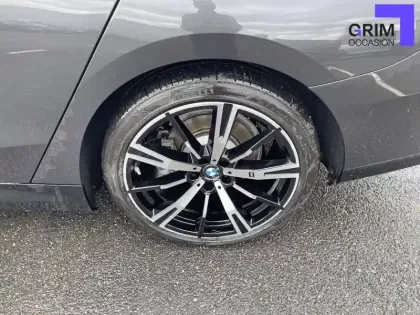 Photo 13 BMW Serie 5 Touring 530e xDrive PHEV 299 ch BVA8