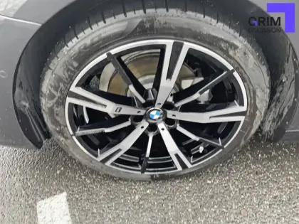 Photo 12 BMW Serie 5 Touring 530e xDrive PHEV 299 ch BVA8