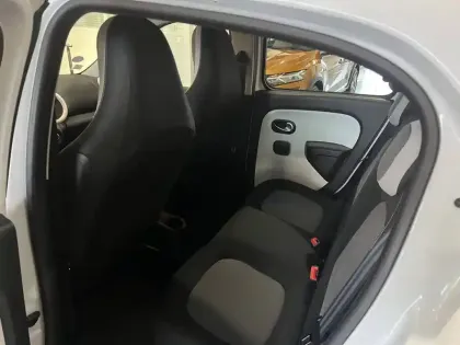 Photo 22 Renault Twingo  III SCe 65 - 21