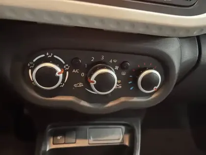 Photo 29 Renault Twingo  III SCe 65 - 21