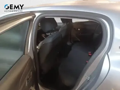 Photo 9 Peugeot 208  PureTech 100 S&S EAT8