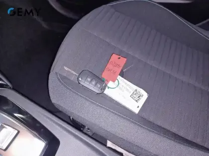 Photo 14 Peugeot 208  PureTech 100 S&S EAT8