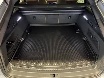 Photo 16 Audi A6  Avant 55 TFSIe 367 ch S tronic 7 Quattro