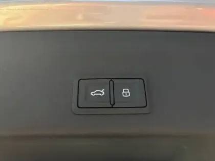 Photo 17 Audi A6  Avant 55 TFSIe 367 ch S tronic 7 Quattro