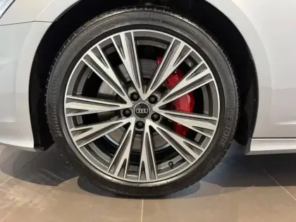 Photo 44 Audi A6  Avant 55 TFSIe 367 ch S tronic 7 Quattro