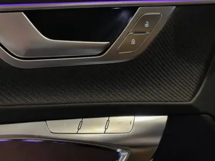 Photo 25 Audi A6  Avant 55 TFSIe 367 ch S tronic 7 Quattro